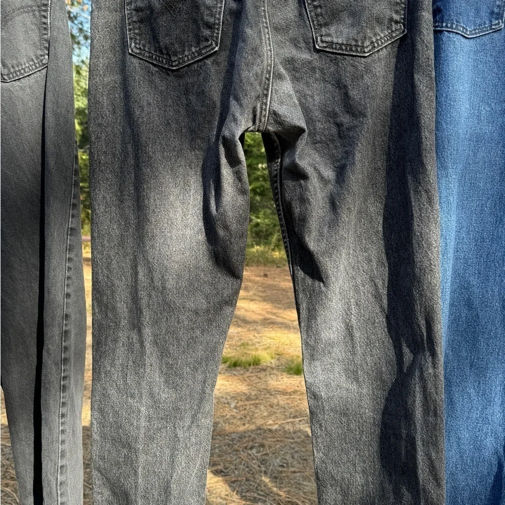 Levi’s 505 Men’s Black Jeans - Label (36” x 32”)-Actual is 36” x 30.5”